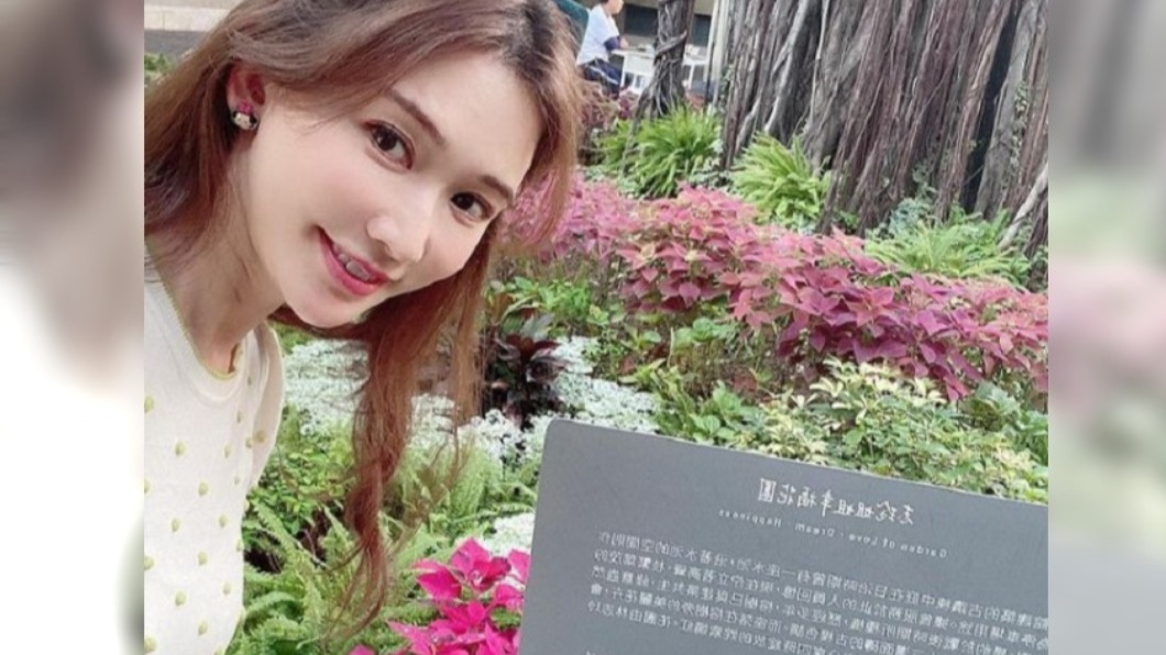 林志玲現身台南美術館。(圖/翻攝自林志玲IG)