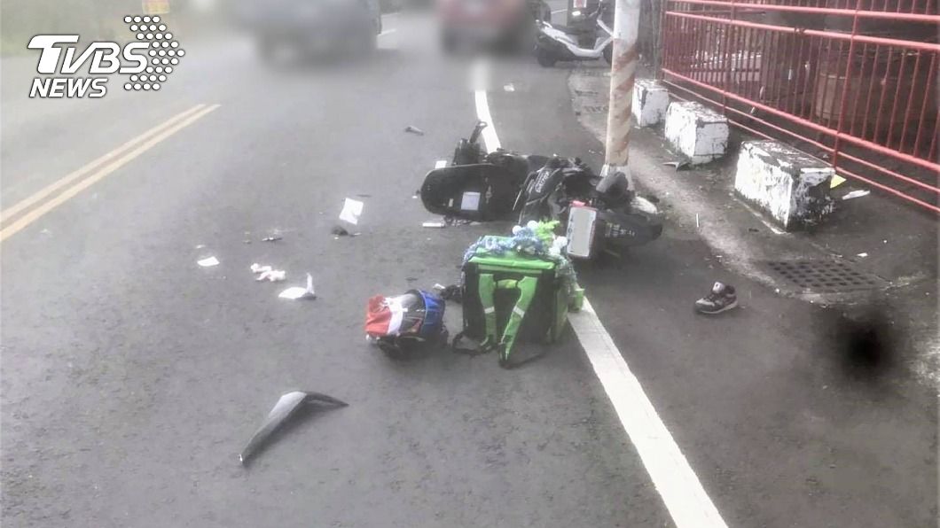 屏東第一起美食外送員自撞電桿身亡　警查原因