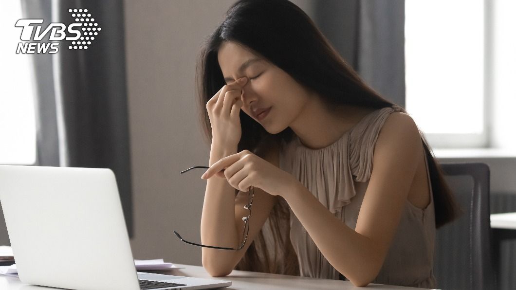 用眼過度不舒服? 中醫推「輕揉4穴道」速緩痠痛