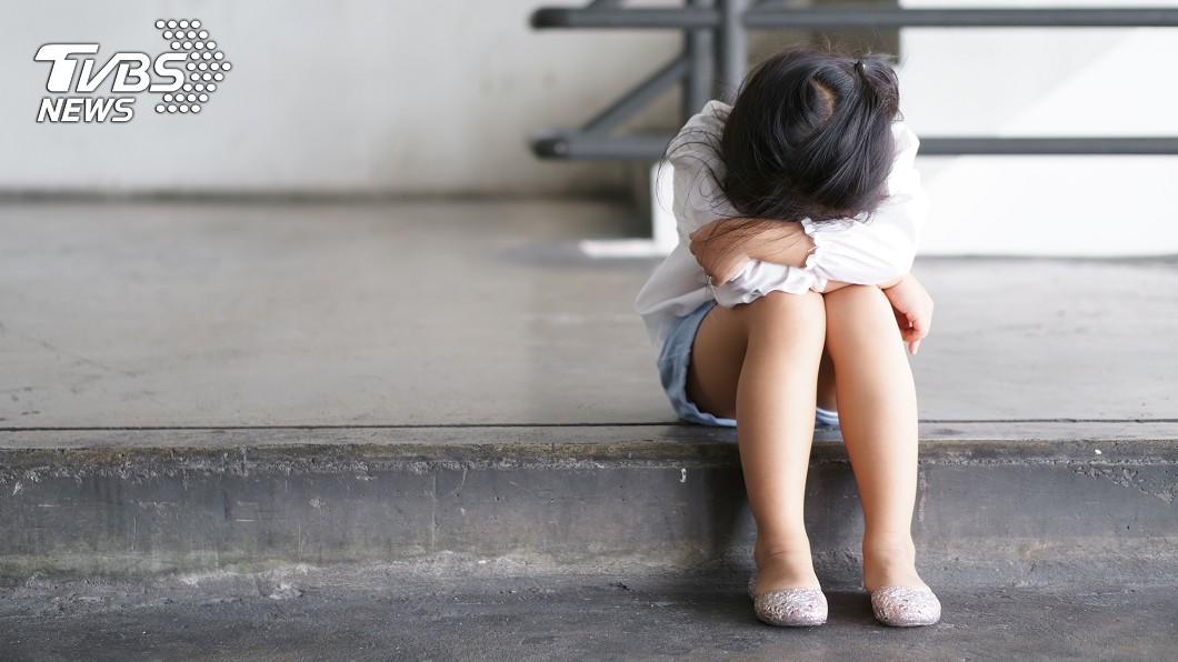 驚見男師校門口接送「女兒怕爆不敢進」 背後原因惹怒網