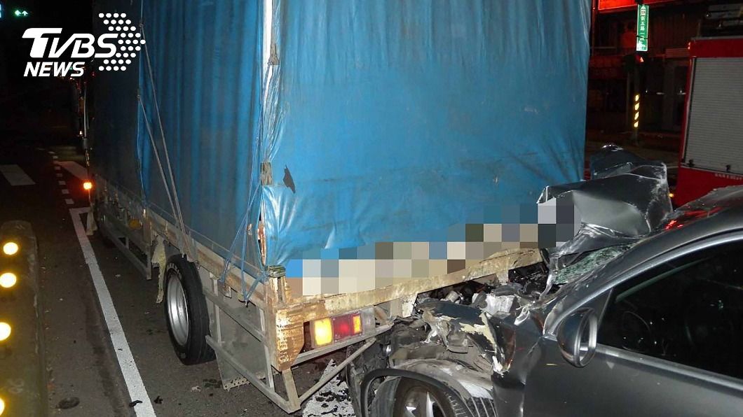 泰山3車連環追撞　警消出動油壓機救2傷者脫困