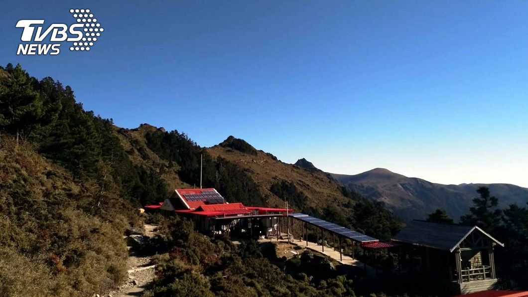 向陽下冰霰、嘉明湖出太陽 山友驚呼兩個世界