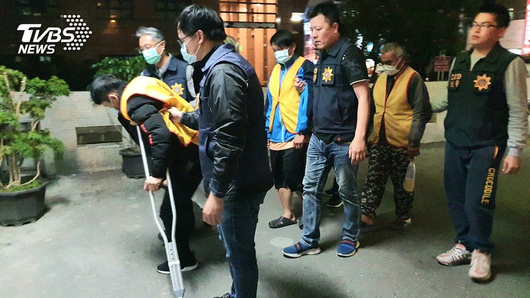 車輛拒盤查警開11槍擊斃1嫌 在逃3人今落網