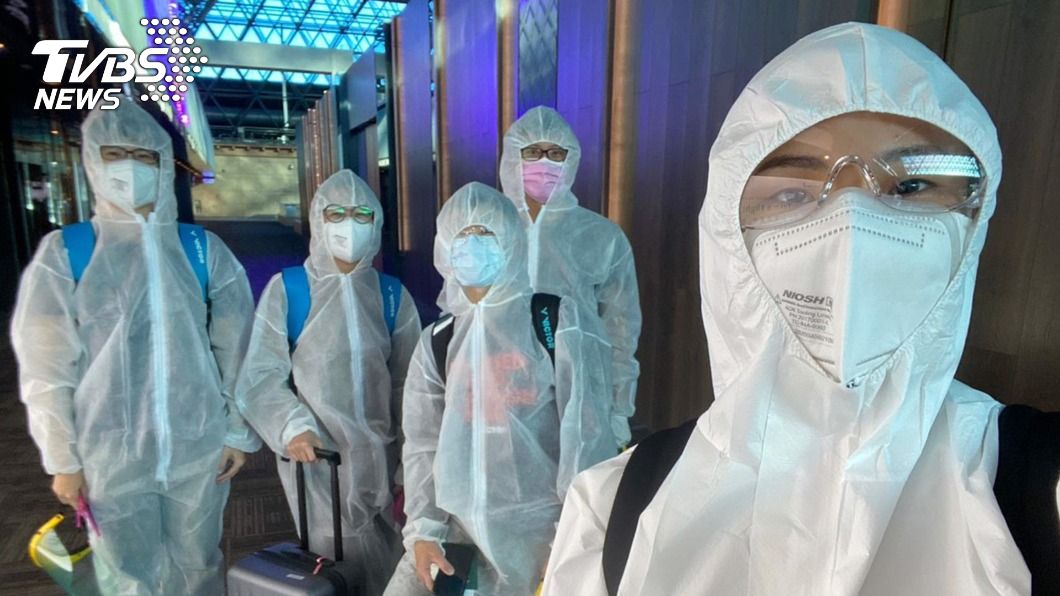 戴資穎與團隊備妥防疫裝備。（圖／中央社）