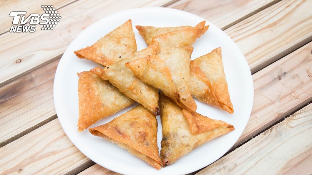 憂入獄後伙食不佳沒能吃飽　囚犯「屁夾咖哩角」偷渡