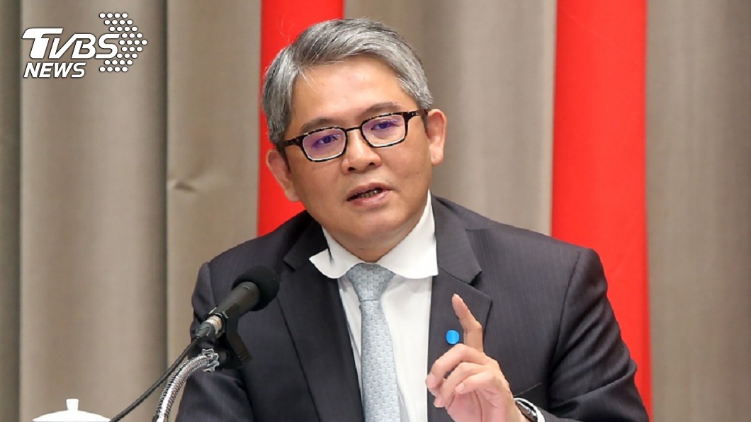 邱顯智批居住正義　花敬群留言嗆「時代蟑螂有夠髒」