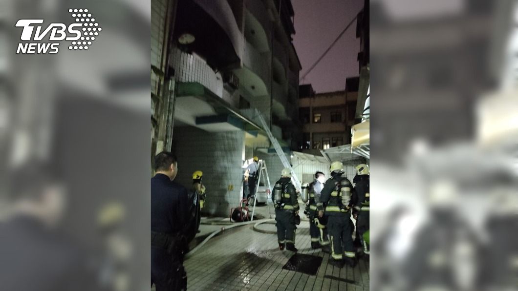 高雄透天厝清晨惡火 1女疑跳樓逃生重傷命危
