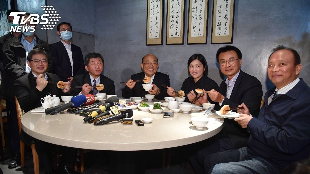 柯文哲稱綠執政走鐘 蘇貞昌:成功防疫經濟正成長