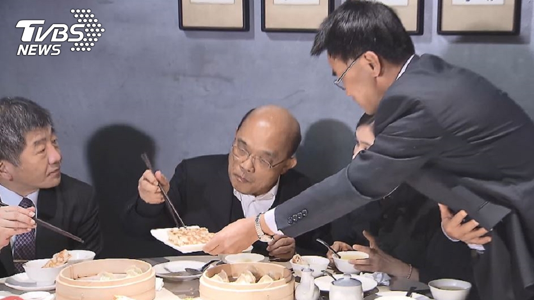 蘇揆、陳時中大啖台豬 他1句酸爆點名「小英」踹共