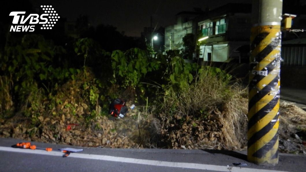 深夜趕單自撞電線桿 外送員傷重送醫宣告不治