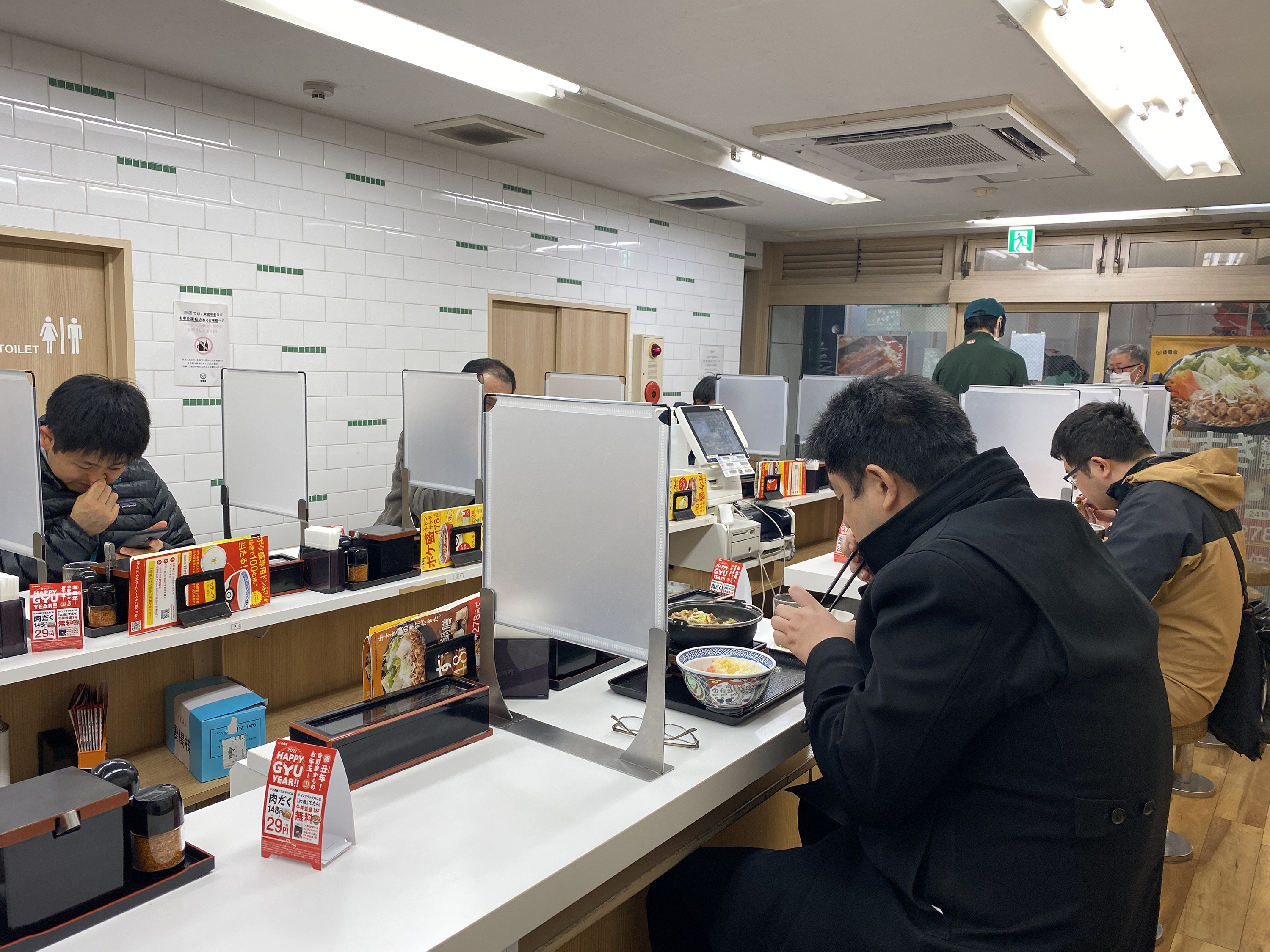 日本東京疫情緩和 餐飲店解除酒禁但須符合條件