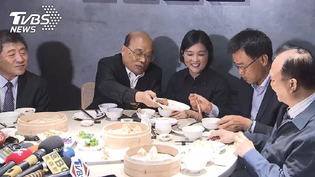 蘇貞昌率官員去吃台灣豬國產美食。（圖／TVBS）