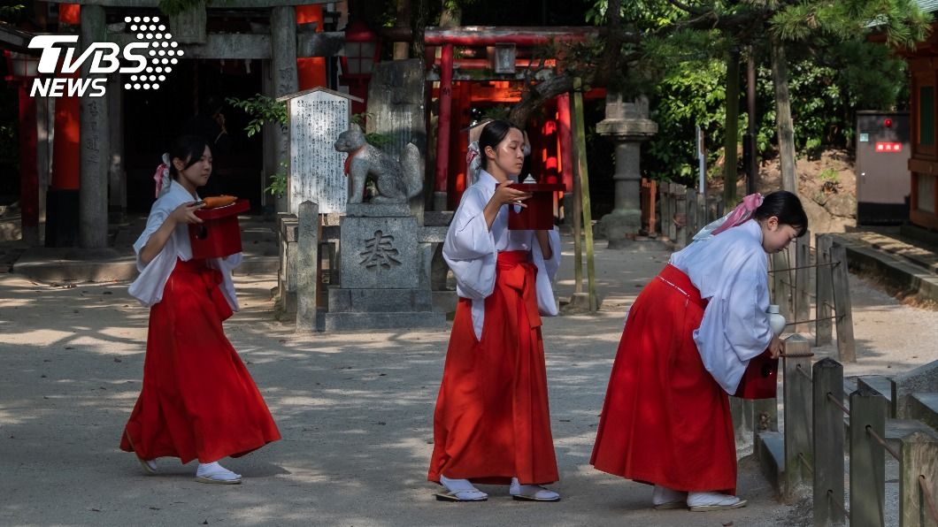 日航求生! 剩餘人力派往神社當「巫女」