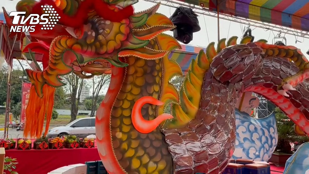 台南醮壇最吸睛! 「魚翅鳳凰、烏魚子神龍」豪氣慶贊