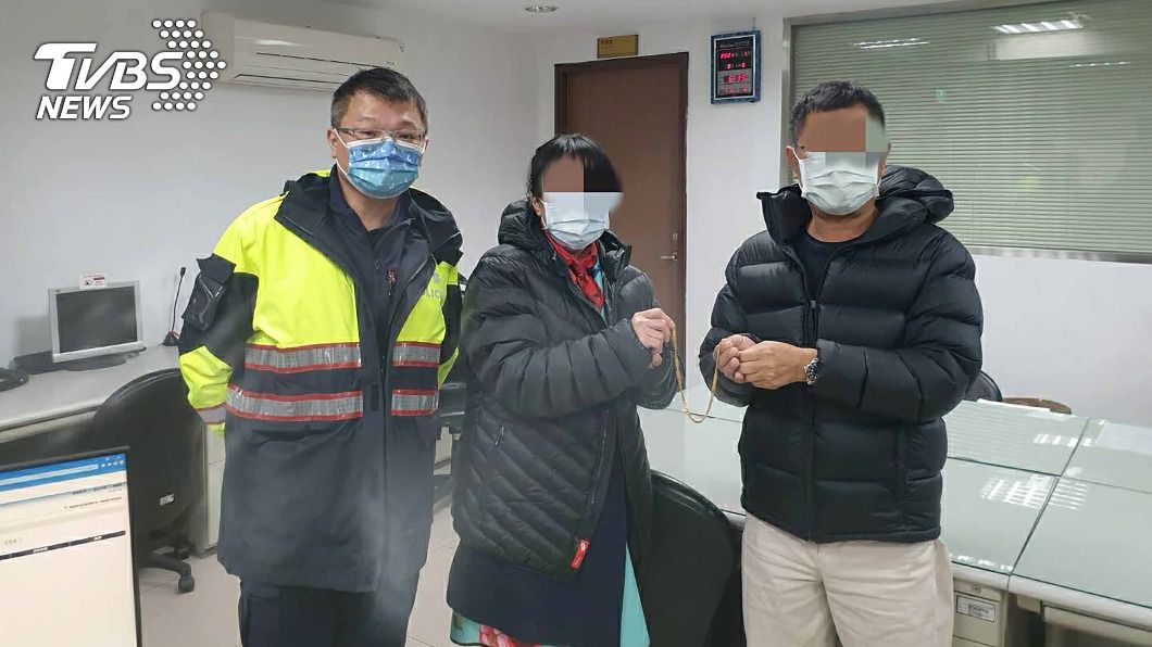 價值6萬金項鍊遺落未察覺 店家拾金不昧偕警找回