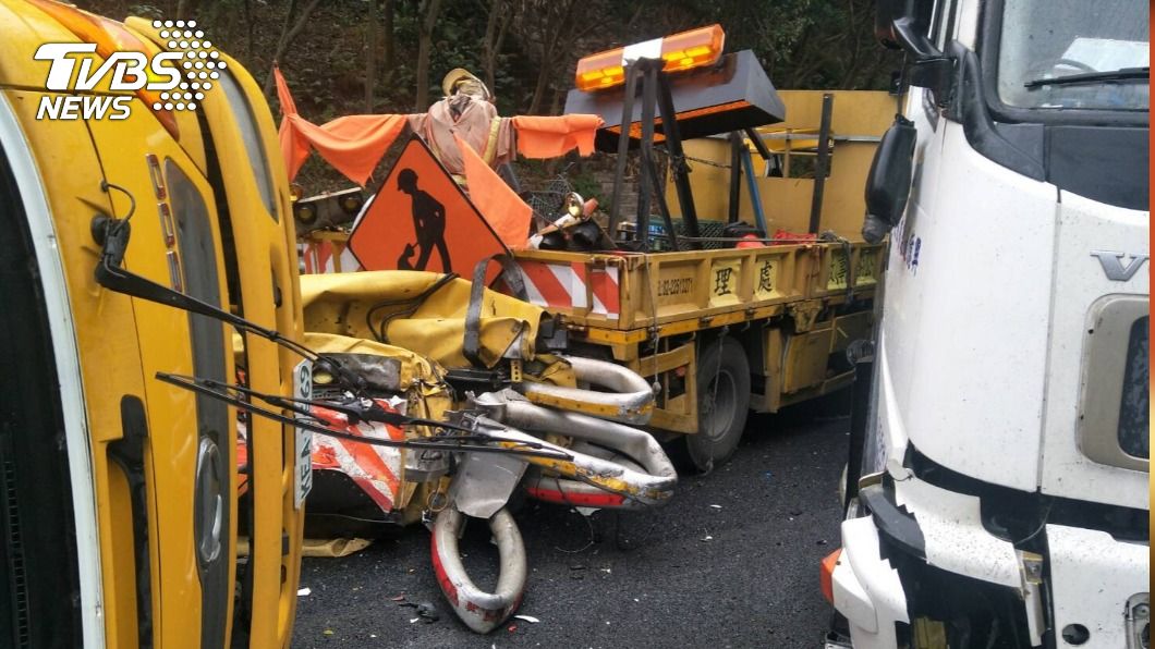 國3南下竹林段驚傳3車追撞事故 車流回堵2公里