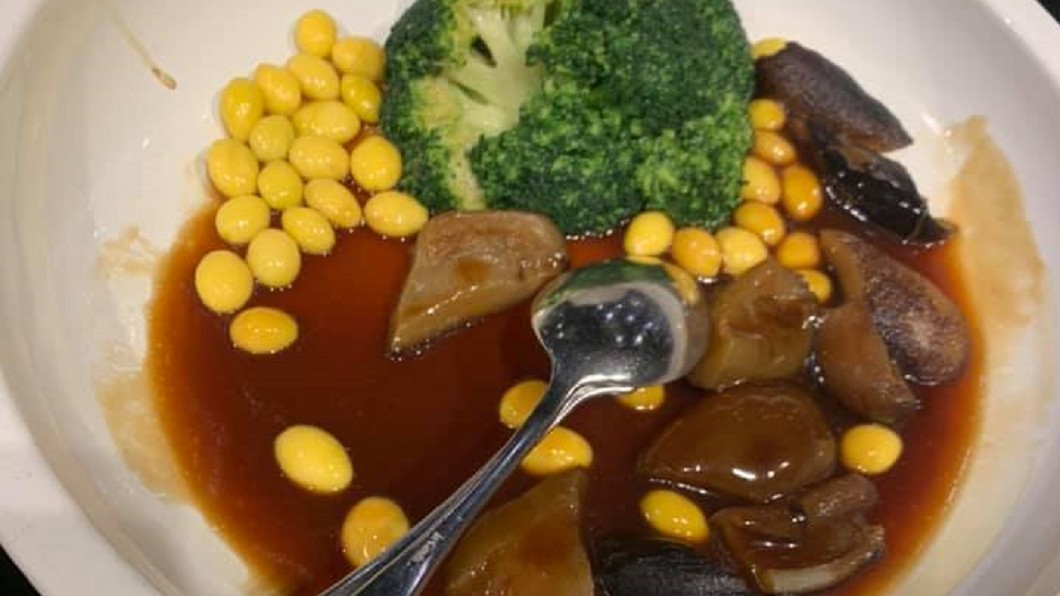 飯店聚餐要價1萬3 入座見「菜尾上桌」賓客傻爆眼