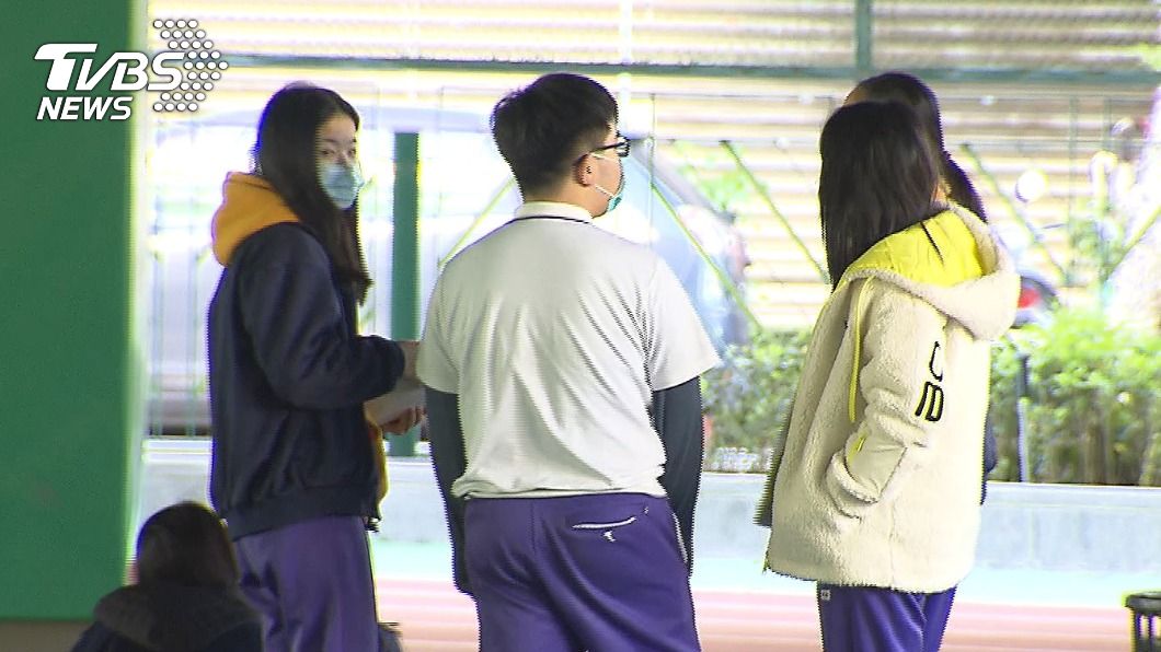 天冷校服內外都能加衣 青民協:8成學校違反新規