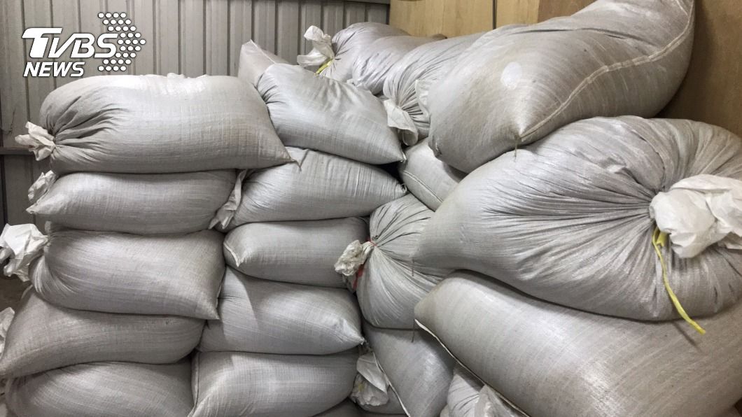 南投破獲私菸製造廠 7千公斤原料可做50萬多包