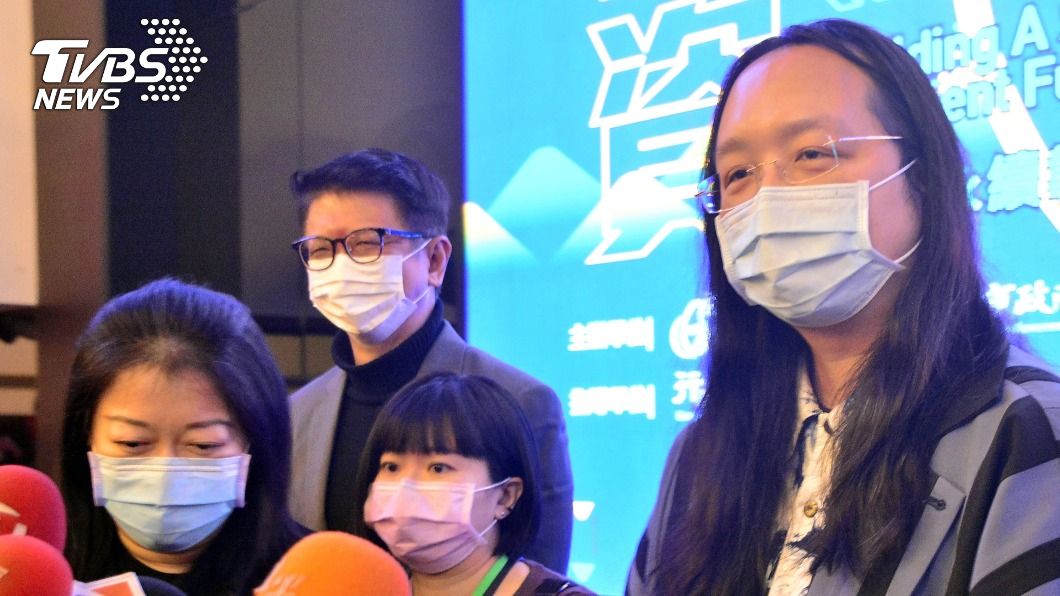 唐鳳:疫情期間晶片化身分證件使用率 增逾10倍