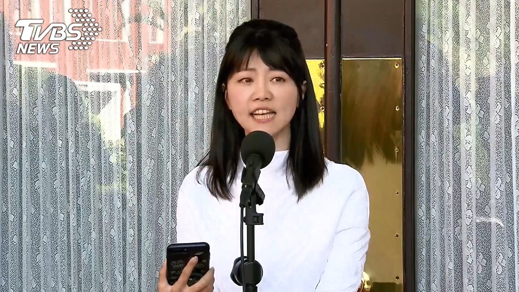 余天面前耍大刀!高嘉瑜自豪唱歌「阿嬤聽了都落淚」