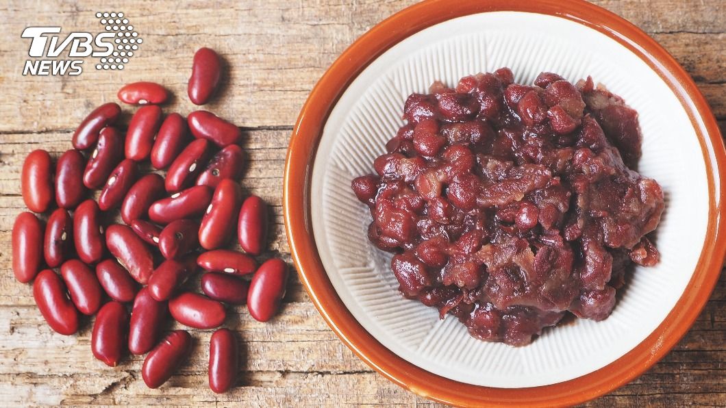 下午茶可以選擇富含鐵質的紅豆食物。(圖/shutterstock達志影像)