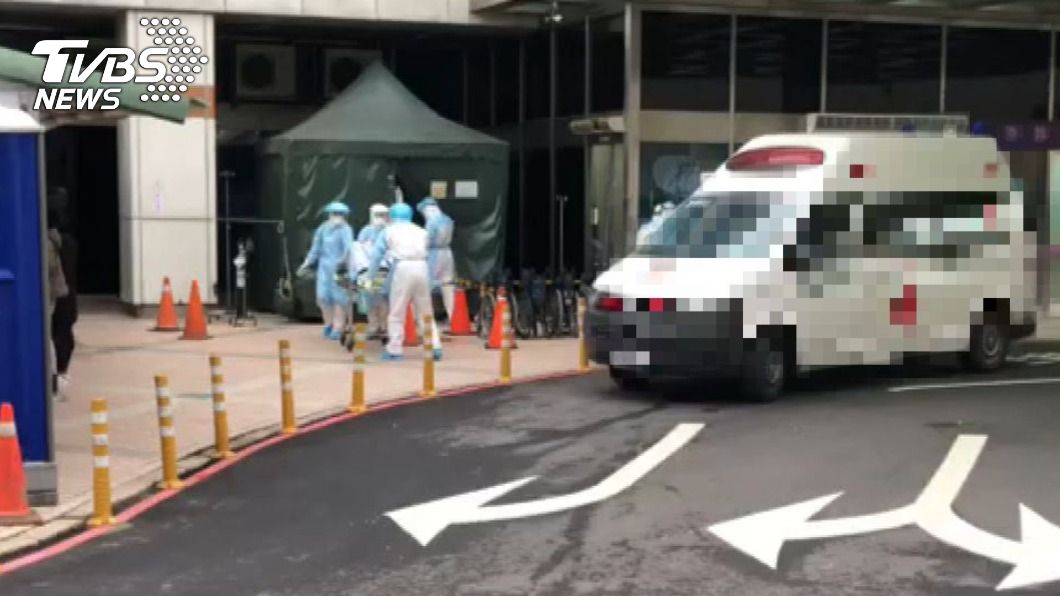 北部醫院群聚感染擴大?1名受檢者上救護車送離