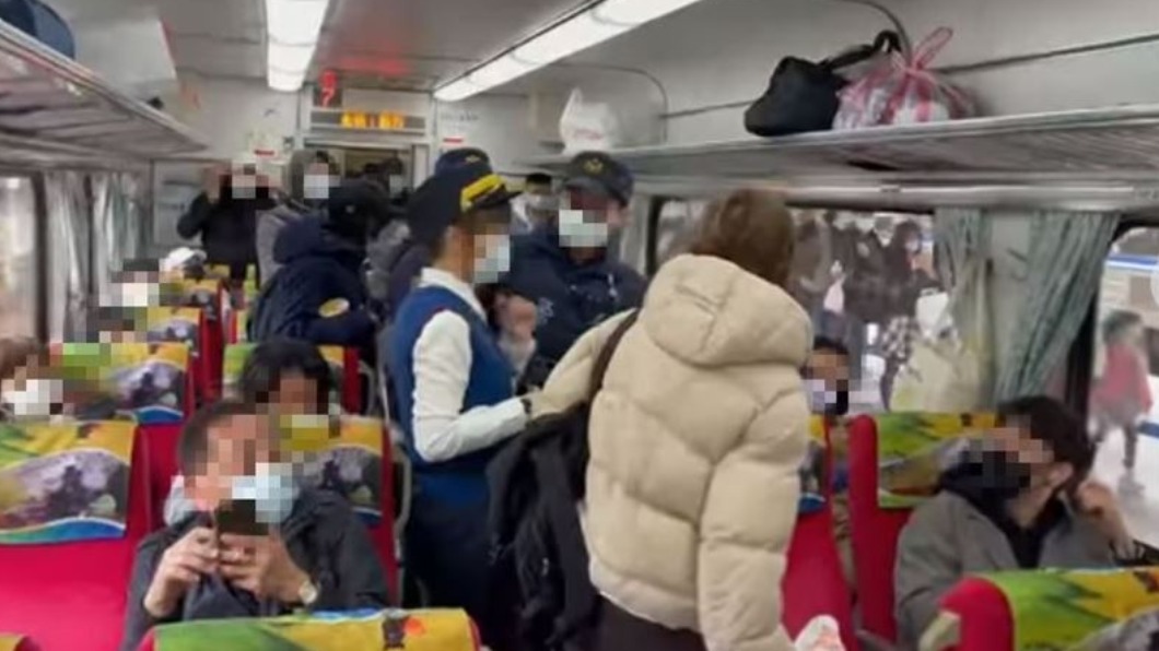 列車長和外國女子講好,讓她坐哺乳室。(圖/翻攝自「爆廢公社公開版」臉書)