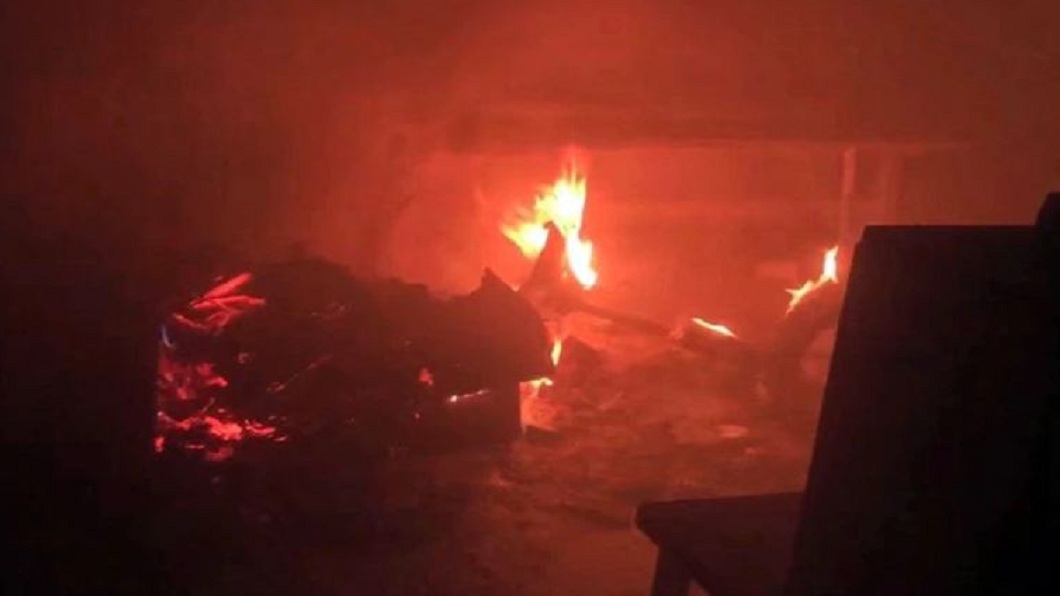 警消提醒家中若使用電暖器等家電時,要隨時注意安全。(圖/翻攝自澎湃新聞)