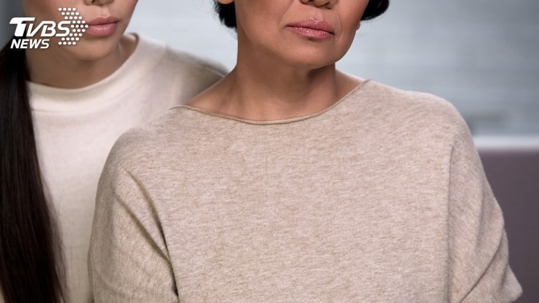 女子因婆婆一席話知道丈夫謊言。(示意圖/shutterstock 達志影像)