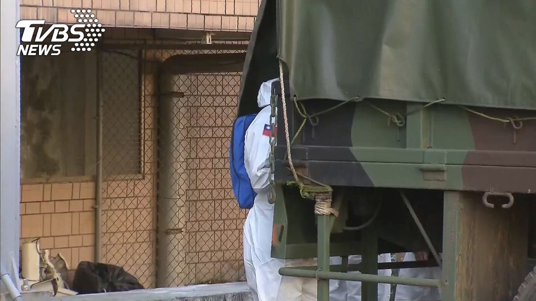 桃園醫院新冠疫情群聚升溫 化學兵進駐逐層消毒