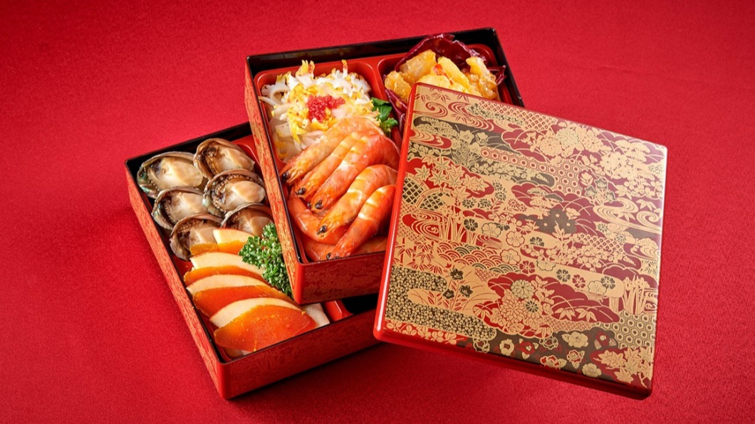 台北福華大飯店推出「鴻運八寶福拼盤」年菜。(圖/翻攝自台北福華大飯店官網)