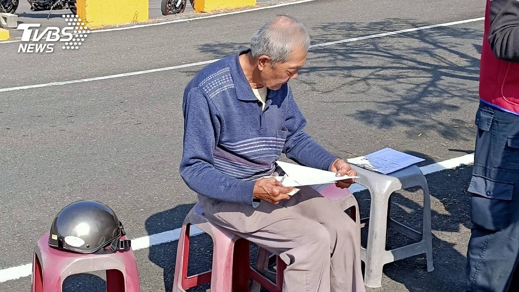 6旬翁汽車駕照考「13次」才過 背後有濃濃洋蔥味