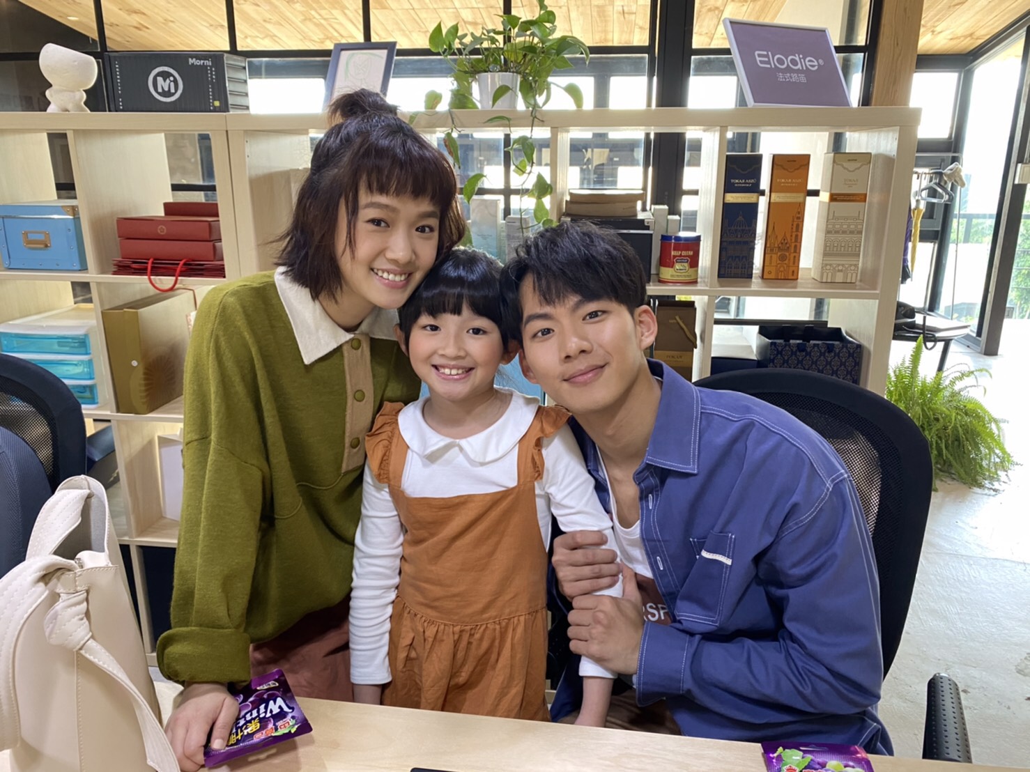 謝涵羽殺青嚴正嵐和吳念軒依依不捨(圖/TVBS)