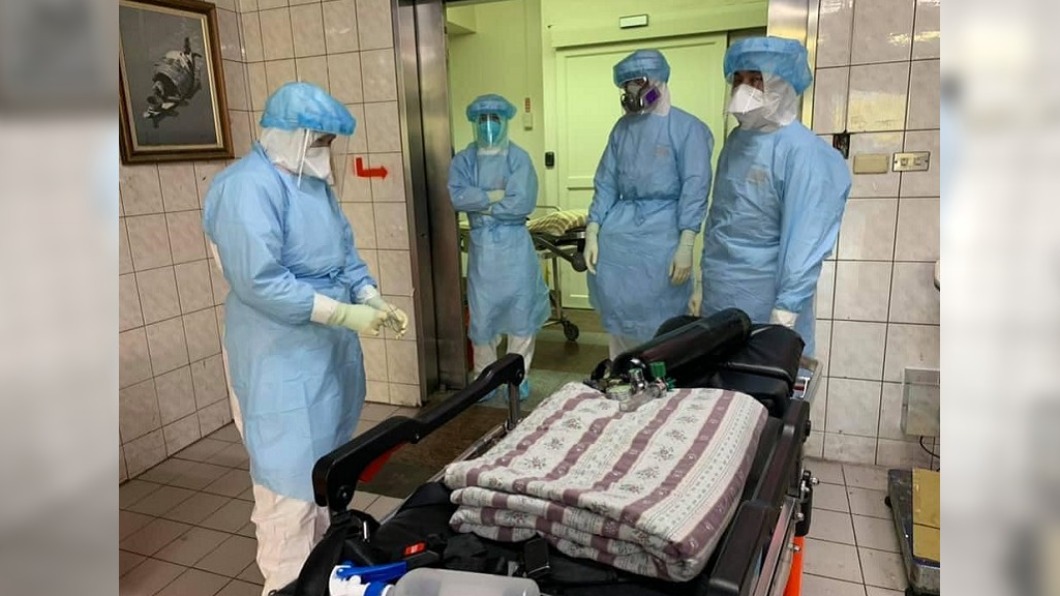 指揮中心提供部桃精良防疫裝備。（圖／翻攝自衛生福利部桃園醫院臉書）