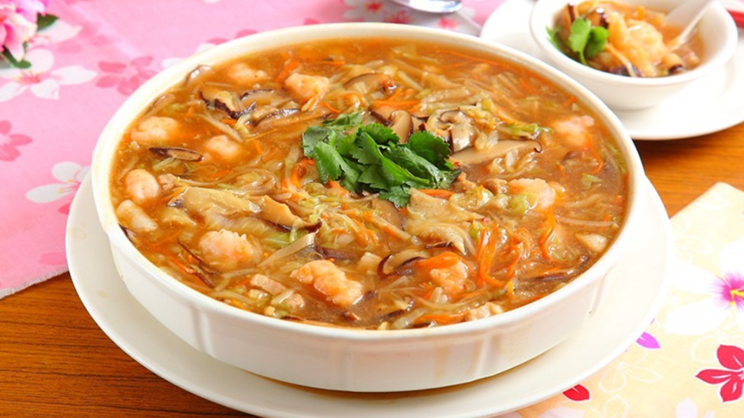「干貝海鮮羹」有大白菜、豬肉絲、白蝦仁等精選食材。(圖/翻攝自食尚玩家購物網)