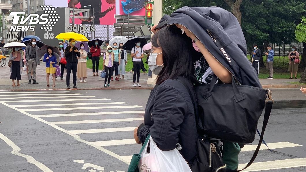 東北季風減弱氣溫升 東半部局部短暫雨