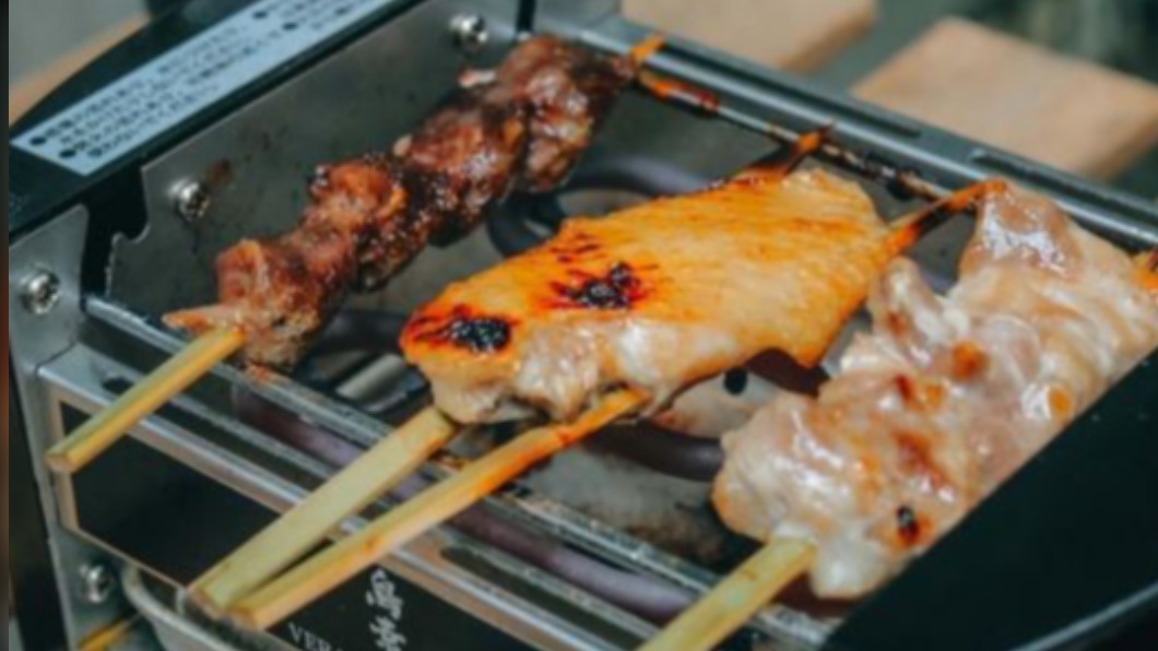 自己的肉串自己烤! 日本「在家燒鳥盒」熱賣