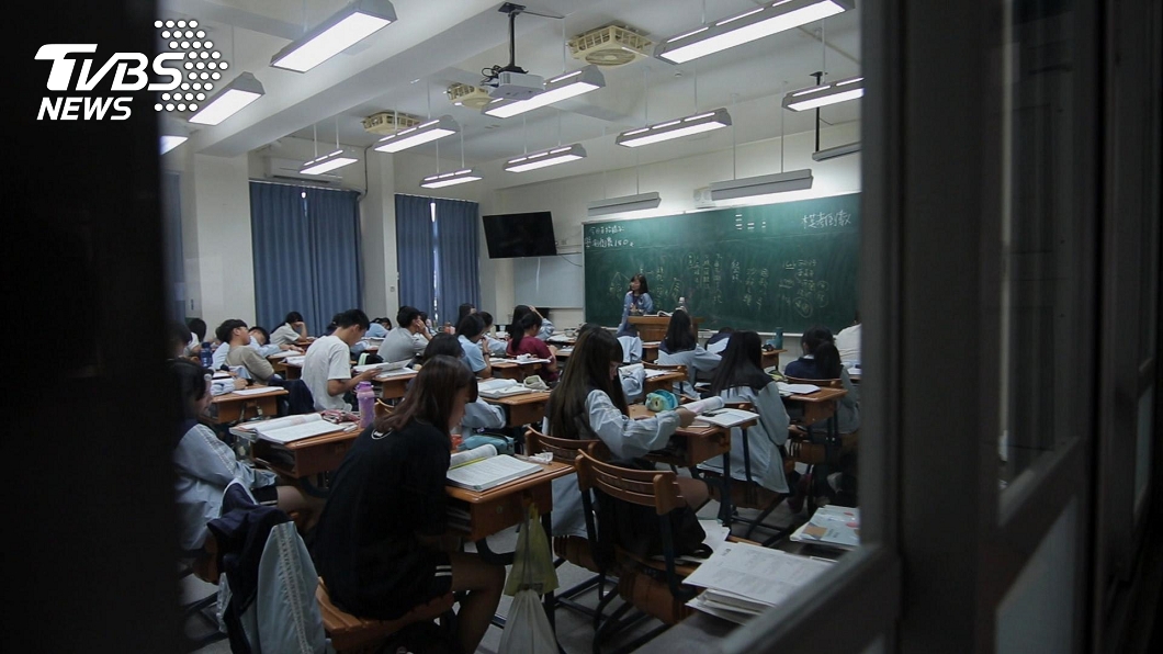 大學看不到你所有的學習歷程,別被誤導成每天搞升學。(圖/TVBS)