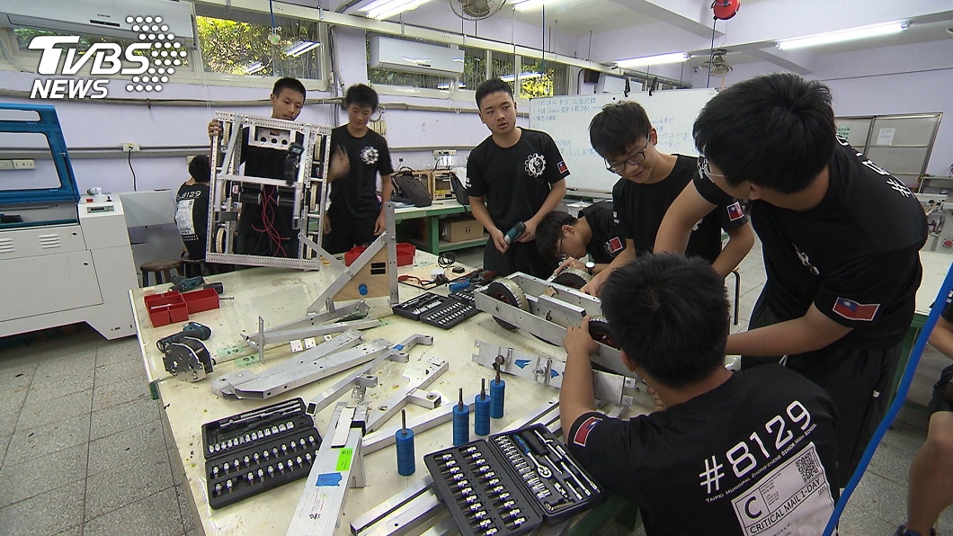 大學端希望學生展現自己的個別特色。(圖/TVBS)