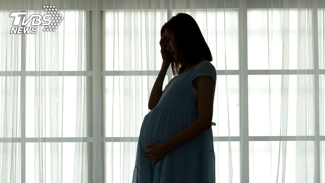 挺7月孕肚過年回娘家遭阻 婆婆辱媳「嫁進來得守規矩」
