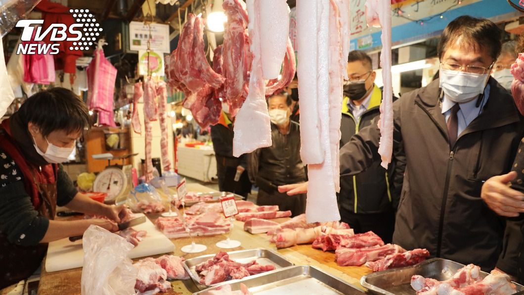 黃偉哲抽查傳統市場 嚴防年節前哄抬物價