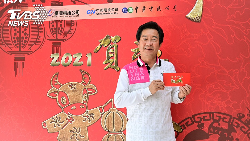 資深藝人高群現身台視。（圖／台視提供）
