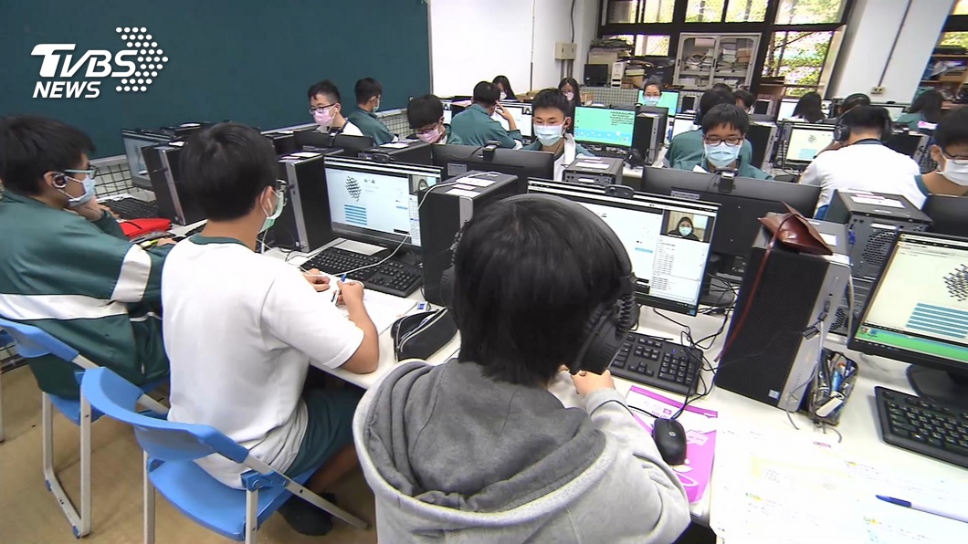 開學延至22日 指考確定延期、國中會考範圍縮小