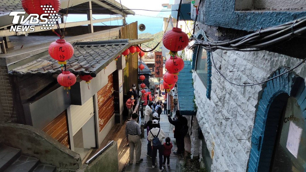 「平鎮某醫院」染疫家屬足跡曝光 去過大溪、九份老街