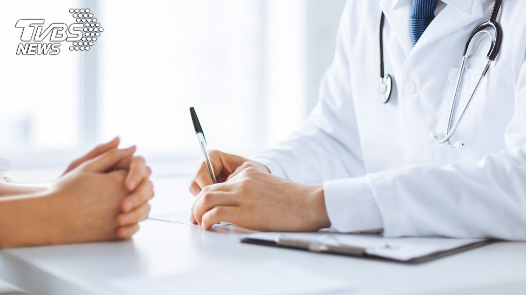 雖說過年期間看病會影響健康運勢,但若身體不適,還是要趕緊就醫。(示意圖/shutterstock達志影像)