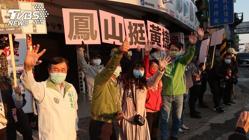 力挺黃捷 民進黨立委接力陪站路口催票投反罷