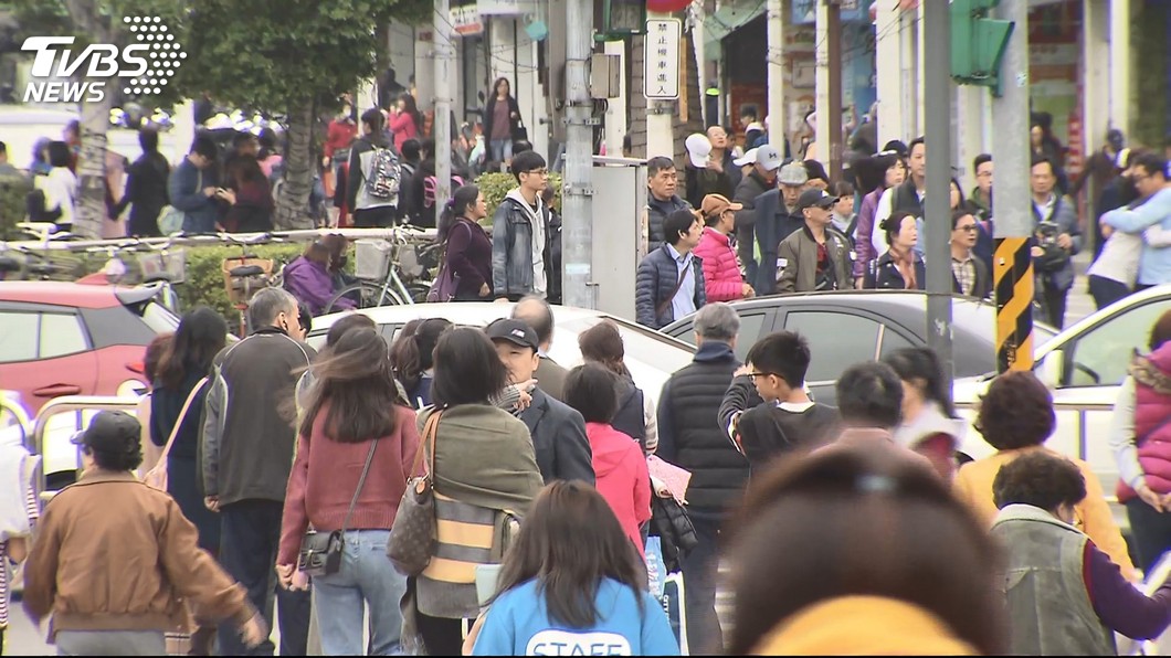 公司強迫扣特休「過年放11天」 網反稱羨:想請卻不敢
