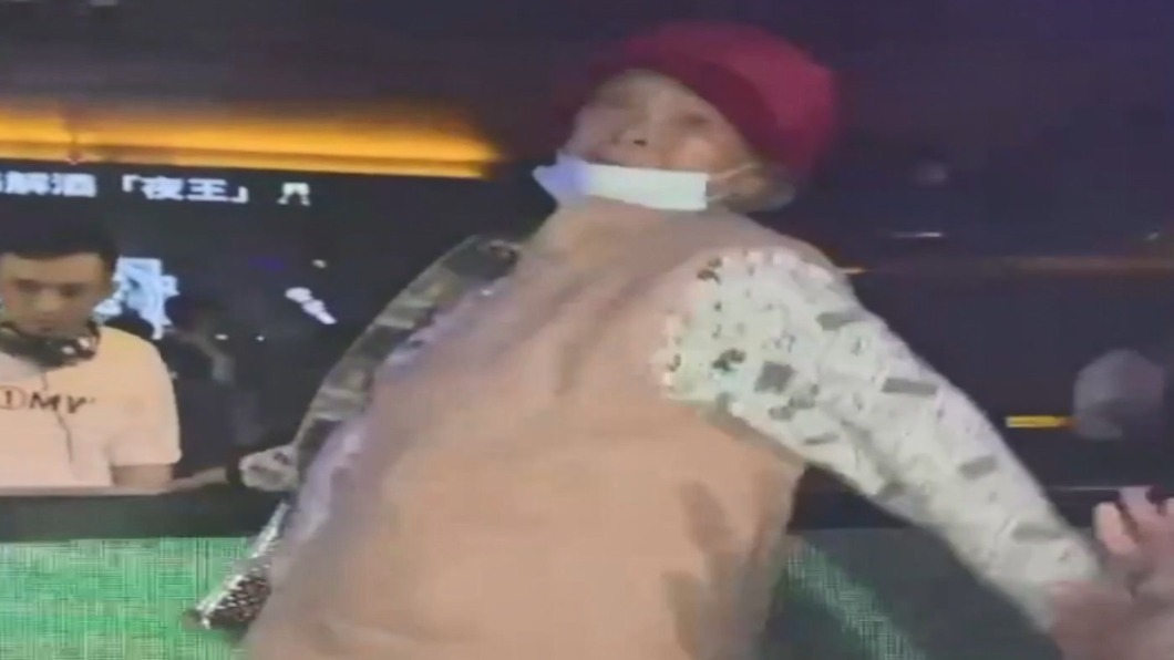 圖/畫面翻攝自nightclub_grandma IG