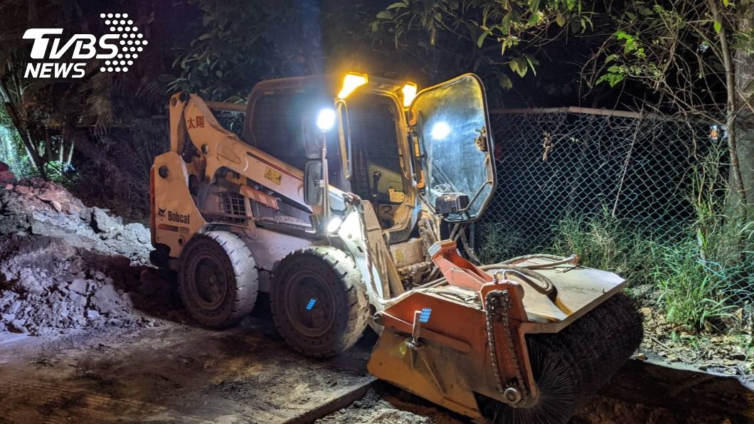 汐止鋪路工人遭撞輾壓! 「身有輪胎痕」重傷不治